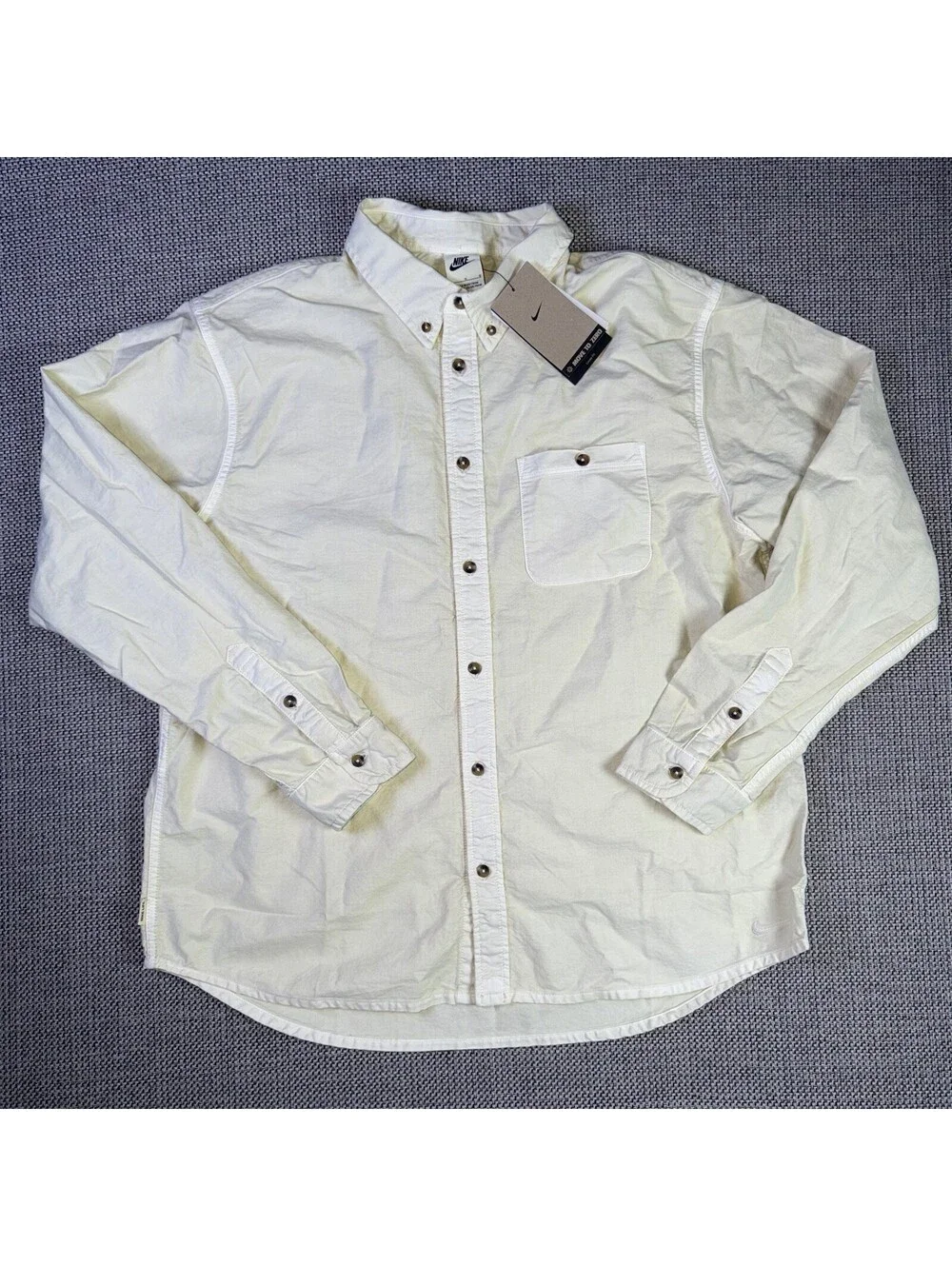 HJ7270-234 Nike Life Men's Chambray Oxford Button Down Shirt Light Khaki Size L